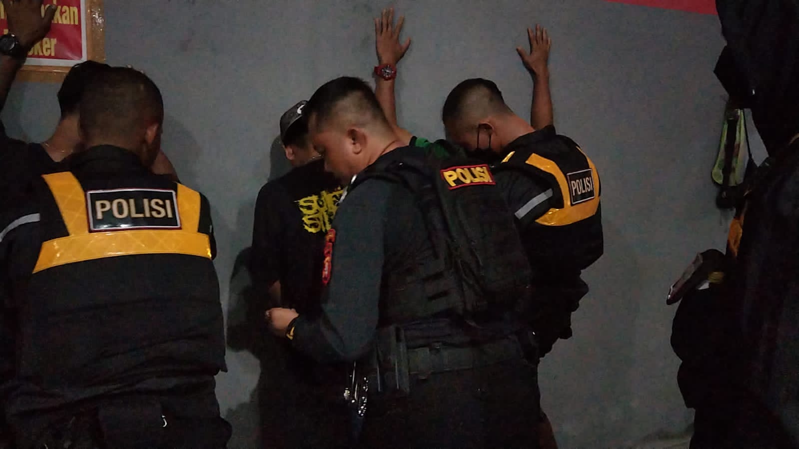 Tim PPRC Bubarkan Remaja di Tempat Biliard