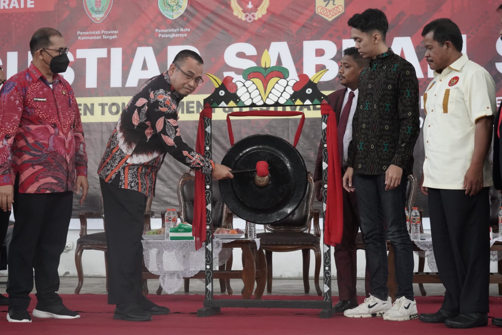 Asisten Buka Kejuaraan Karate Piala H. Agustiar Sabran DPR RI 2022 Open se-Kalimantan