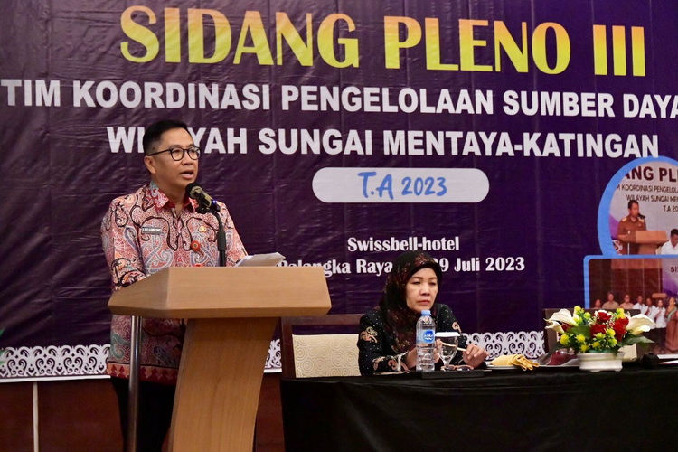 Kepala Bappedalitbang Kalteng Buka Sidang Pleno III TKPSDA Wilayah Sungai Mentaya-Katingan Tahun 2023