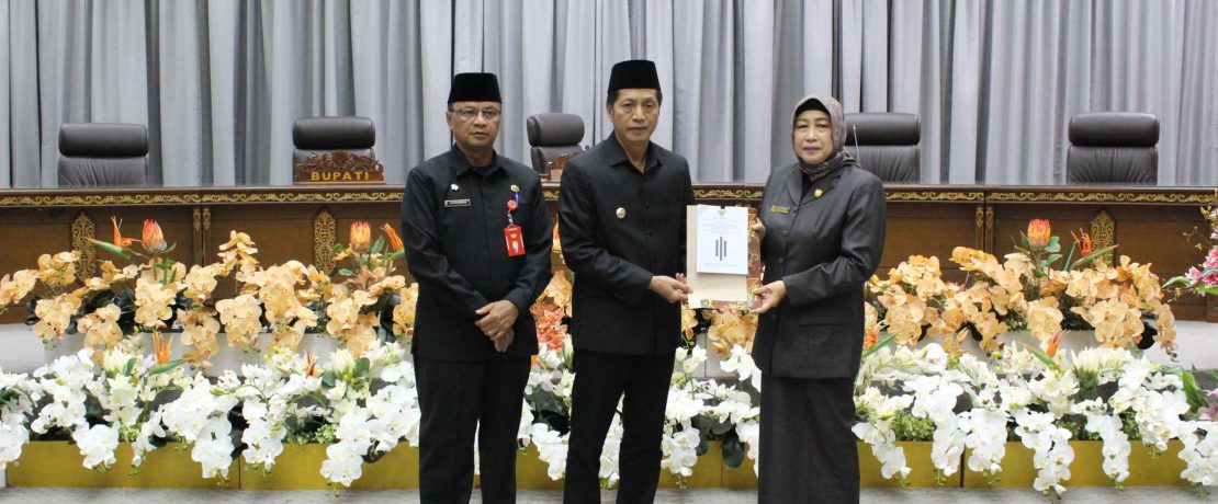 Pertanggungjawaban APBD Tahun 2023, Pj Bupati Sampaikan Pidato Pengantar di Paripurna Dewan Barito Utara