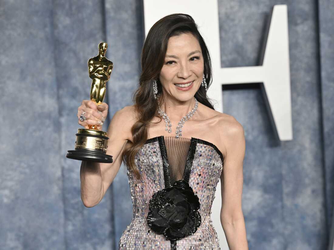 Michelle Yeoh, Aktris Asia Pencetak Sejarah di Oscar 2023