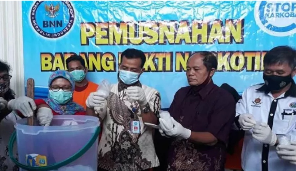 Sabu 1,8 Kg Milik Satu Keluarga Dimusnahkan BNNP Kalteng