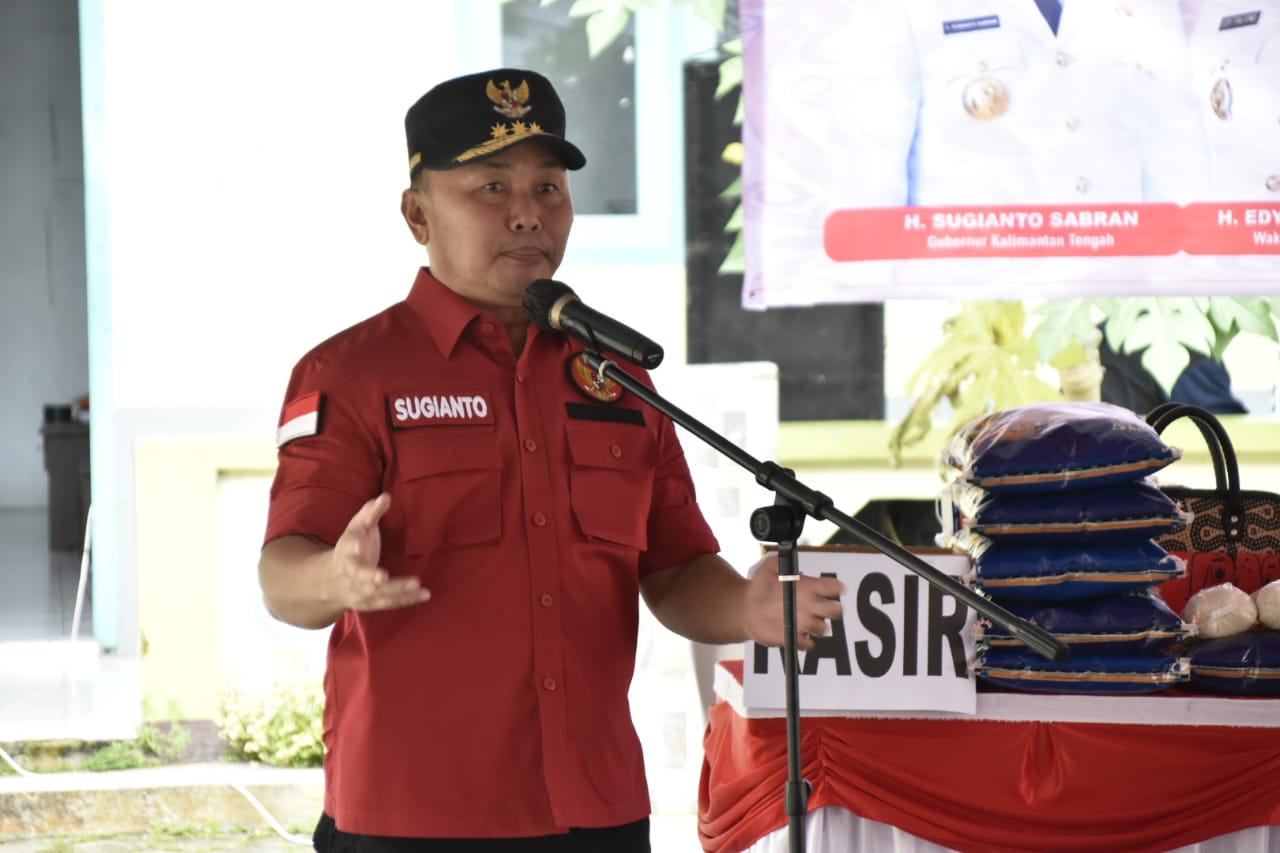 Gubernur Sugianto Sabran Tinjau Pasar Murah dan Pasar Penyeimbang di Kelurahan Kumai Hilir